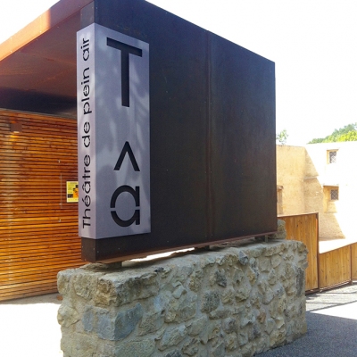 Enseigne théâtre de plein air